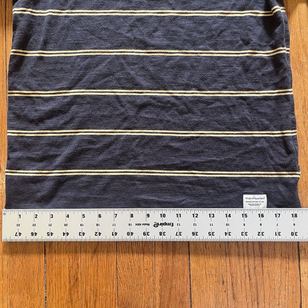 Modern Amusement Mens Long Sleeve Pullover Shirt Size Small - Picture 5 of 9